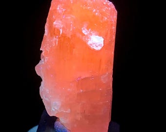 ピンククンツァイトクリスタル、エッチング蛍光石、アフガニスタン産（17グラム）
