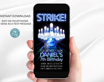 Op de afbeelding: Een blauwe en witte bowling-thema verjaardagsuitnodiging met de tekst "STRIKE!" in neonblauwe letters. De uitnodiging zegt "Roll on over to celebrate Daniel's 7th Birthday" en bevat de datum, tijd en locatie van het feest.