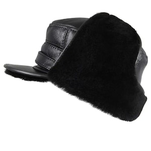 Black Pilot Hat with Fur Lining Trapper – 100% Sheepskin, Adjustable Snap Ear Flaps for Ultimate Winter Warmth