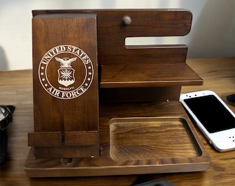 Organizador de escritorio de madera personalizado / Estación de acoplamiento y soporte de carga personalizados