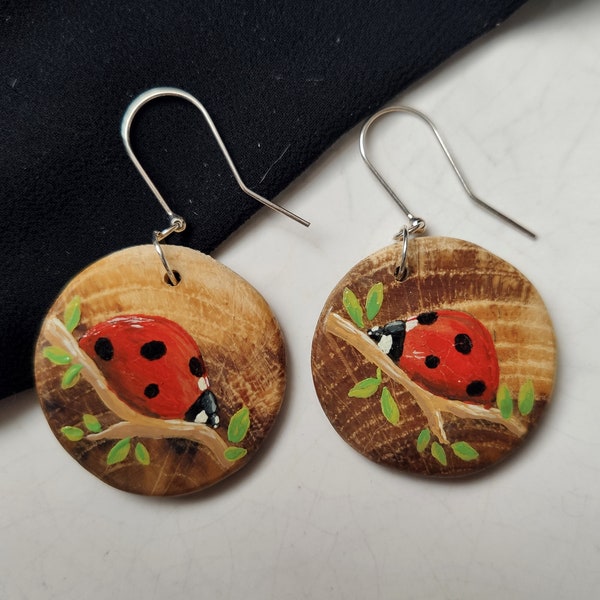 Boucles d'oreilles en bois "Coccinelles"