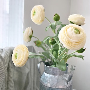 Faux Ranunculus Flower Stem - High Quality Artificial Floral / Wedding / Home Decoration / Gifts / DIY / Cream White