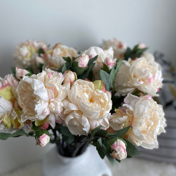 Pivoine d'aspect séché avec tige de 3 bourgeons - Fleur artificielle de haute qualité / Centres de table / DIY Floral / Mariage / Décoration de la maison / Cadeaux / Crème