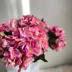 Silk Hydrangea Flower Stem - DIY Floral / Wedding / Home Decoration / Gifts / Pink