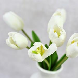 7 Stiele Real Touch Weisse Tulpe Bouquet - Kunstblume / Hochzeit / Blumenstrauß / Mittelstücke / Arrangement / Dekoration / Geschenke / DIY