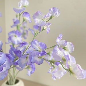 Faux Sweet Pea Blossom Stem  - High Quality Artificial Flower / Wedding / DIY Floral / Centerpieces / Home Decoration / Gifts / Light Purple