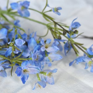 Ramo di delphinium finto in fiore - Fiore artificiale di alta qualità / Fai da te / Floreale / Matrimonio / Decorazione per la casa / Composizione floreale / Regalo / Blu