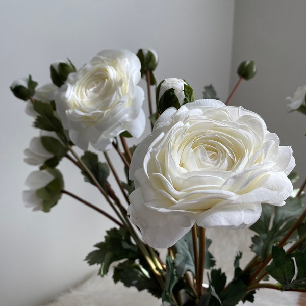 Dried Look Ranunculus Flower Stem / Artificial Flower / Centerpieces / DIY Floral / Wedding / Home Decoration / Gifts / White