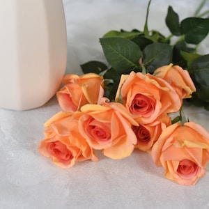 Tige de rose orange doux au toucher réel - Fleur artificielle de haute qualité / Mariage / Bouquet / Composition florale / Pièce maîtresse / Cadeau / Décoration d&#39;intérieur