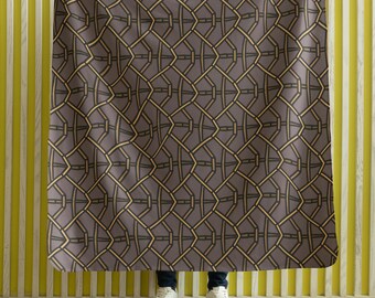 Geometric Lattice Pattern Velveteen Plush Blanket | Brown Interlocking Design