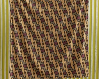 Retro Geometric Chain Pattern Velveteen Plush Blanket | Brown Tan