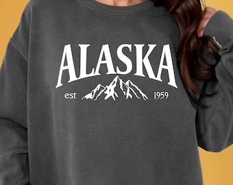 Comfort Colors Alaska Sweatshirt: Scenic Mountain Tee, Nature Lover Gift Sweatshirt