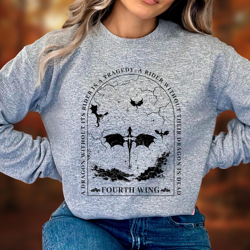 Sudadera con capucha de la Escuela de Guerra Basgiath: Sudadera con capucha del Jinete del Dragón del Cuarto Ala imagen 1