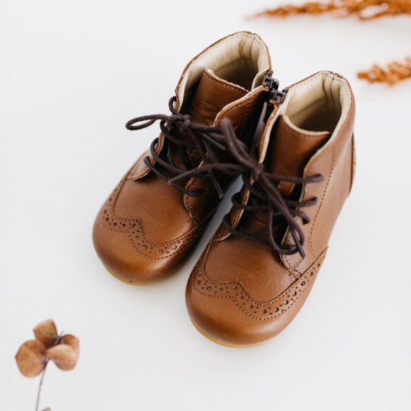 NU Hedgehog - Vintage Tan Leather unisex toddler vintage inspired boots with FREE storage bag!