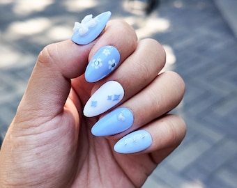 Uñas postizas con lazo azul: set de uñas coreanas con flores hechas a mano