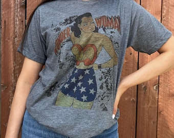 Wonder Women Retro Vintage Graphic Design T-shirt Soft Style Gift