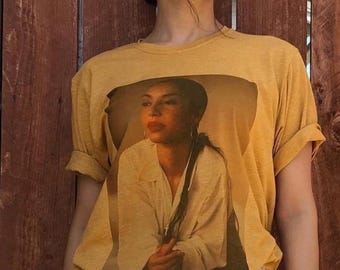 Sade Singer Retro Vintage Graphic Design T-shirt Soft Style gift