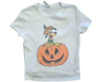 Camiseta infantil de Halloween, camiseta com estampa de cachorro abóbora, camiseta branca feminina ajustada, blusa fofa para a temporada assustadora, camiseta estampada de outono