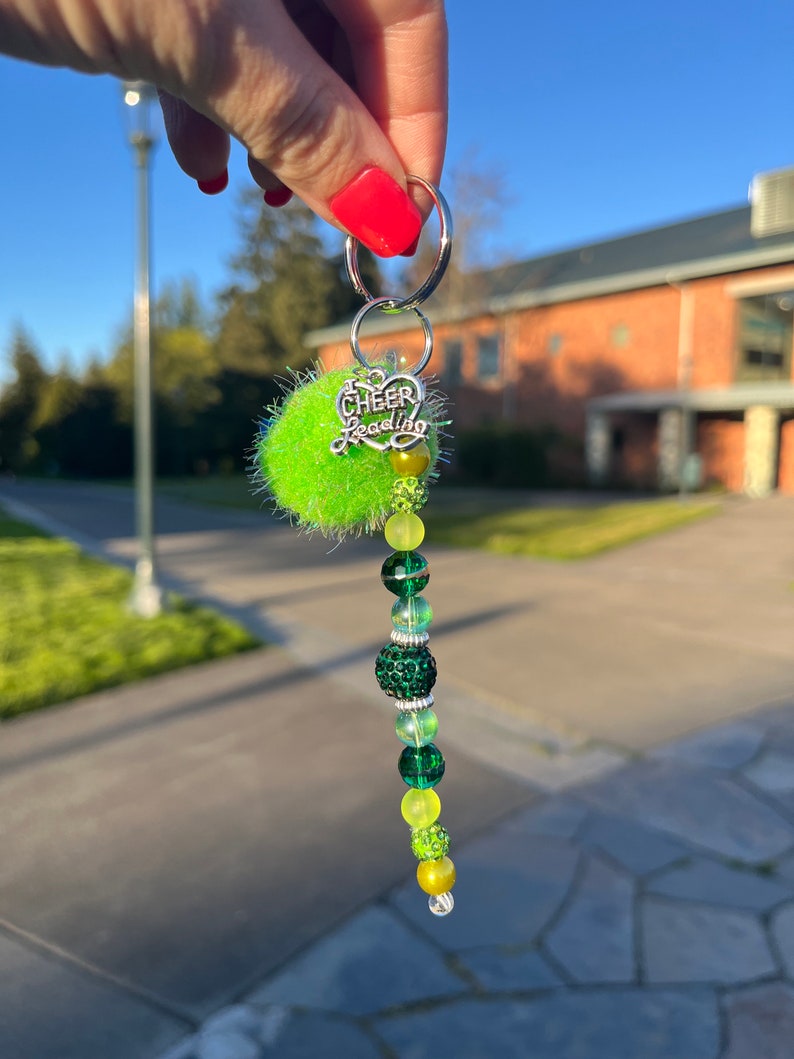 Cheer Keychain (CUSTOMIZABLE) - Etsy