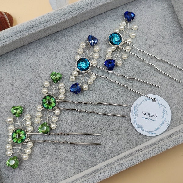 Lot de deux épingles avec perles blanches, cristaux et cabochons en bleu ou vert, perles cheveux cristaux en forme de cœur bleu ou vert