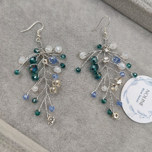 boucles d'oreilles pendantes strass rond bleu, vert et argent