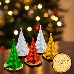Mini árbol de Navidad de mesa personalizado / Decoración impresa en 3D con base de madera de pino grabada. Regalo.