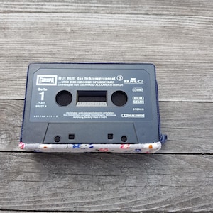 Kassette, Geldbörse, Geldbeutel, Retro, Upcycling, Unikat, Nostalgie, Hingucker, schwarz, grau, Kindheit, Erinnerungen, Mitbringsel,Hörspiel