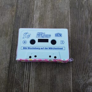 Kassette, Geldbörse, Geldbeutel, Retro, Upcycling, Unikat, Nostalgie, Hingucker, Blümchen, Rosa, Kindheit, Erinnerungen,Mitbringsel,Hörspiel