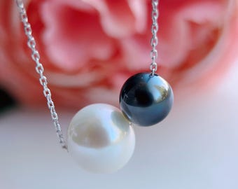 Halsband med hänge i äkta svart tahitipärla och sötvattenspärla, kedja i 925 sterlingsilver