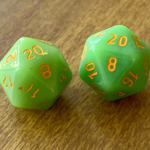 Handmade green resin dice set, round edge, for DnD, dungeons and dragons, RPG