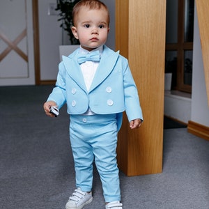 Zauberhafte Eleganz Handgemachter Anzug für Jungen Kleinkind-Frack Kinder-Frack Maßgefertigter Anzug für Jungen Blaue Hochzeit Jungenanzug Bild 3