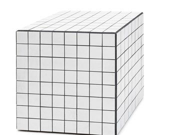 Table cube en céramique noire et blanche mate