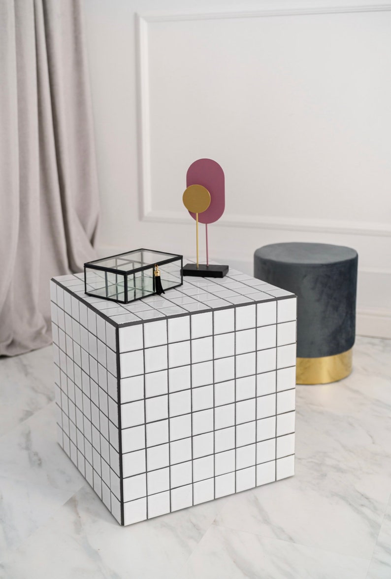 Table cube en céramique noire et blanche mate image 2