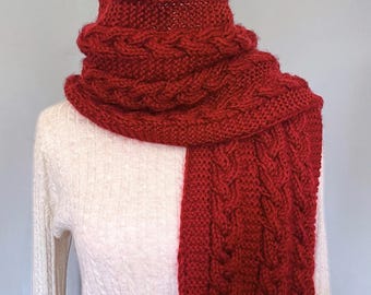 Handmade Reversible Knitted Scarf in Autumn Red – Unisex Winter Accessory – Cozy and Stylish Gift for Him or Her – Chunky Braid Design