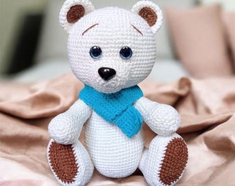 White Crochet Amigurumi Bear – Handmade Baby Shower Gift – Nursery Plush Toy • First Birthday Keepsake – Eco-Friendly Packaging
