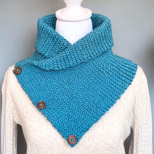 Handmade Crochet Cowl Scarf – Boho Neck Warmer for Men & Women – Sky Blue Aqua Winter Accessory – Cozy Button Gift for Her or Him