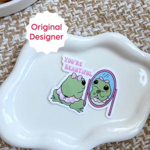 Cute girly frog cartoon sticker funny sticker for tumbler or laptop waterproof sticker