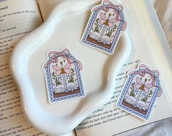 Fantasy Romance Book Vinyl Sticker: Sword & Bow