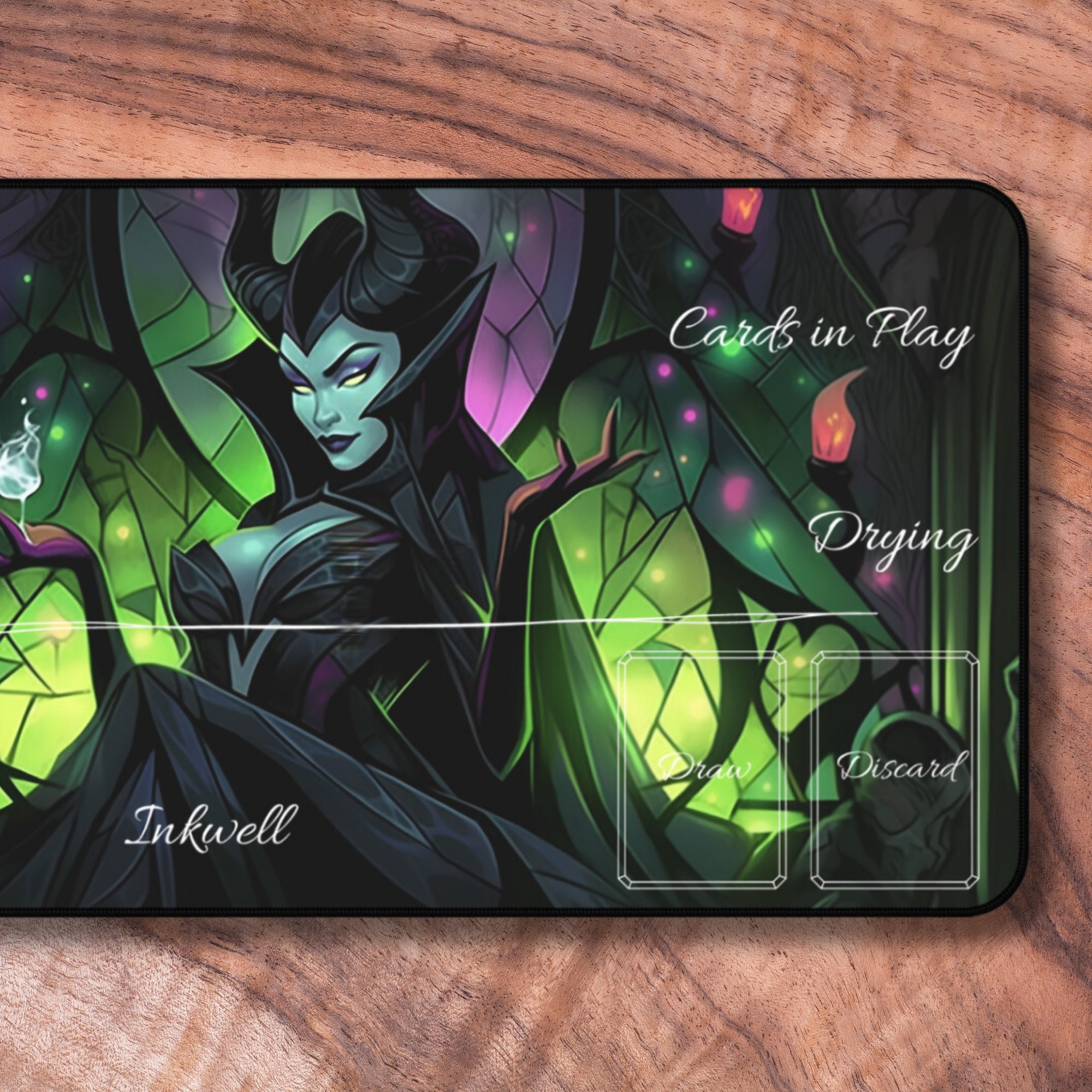 ゾーン付きロルカナプレイマット、マレフィセントテーマのTCGプレイ