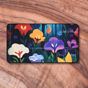 Tapis de jeu Lorcana avec zones, tapis de jeu TCG sur le thème d'Alice au pays des merveilles, tapis de jeu non officiel Lorcana, tapis de jeu cartes florales, cadeaux pour les joueurs