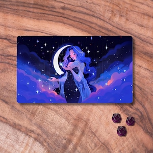 Tapis de jeu MTG, tapis de jeu TCG sur le thème de la déesse de la lune disponible avec ou sans zones, tapis de jeu MTG non officiel, accessoires de cartes, cadeaux pour les joueurs