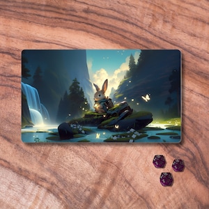 Tapete de jogo MTG com zonas ou sem zonas, tapete de jogo MTG com tema de coelho viajante, tapete de jogo TCG com tema de floresta e bosque, presentes para jogadores