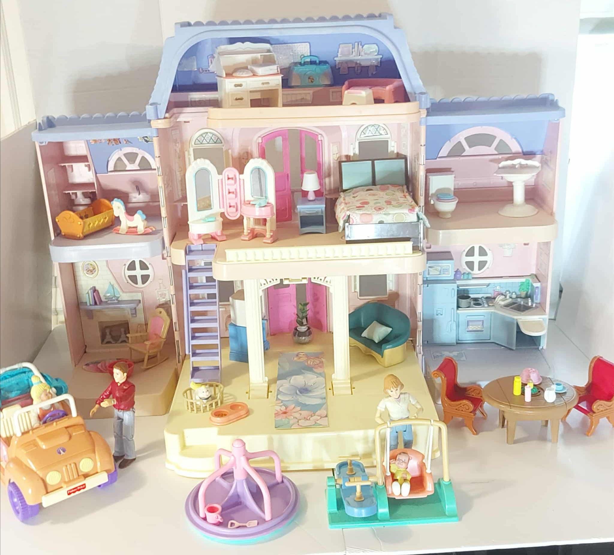 Vintage 1990s Fisher Price Loving Family Dollhouse 18 Pieces of 