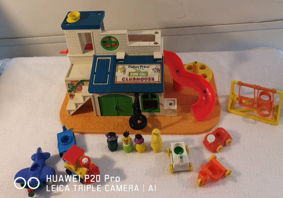 Fisher price sesame street hot sale house