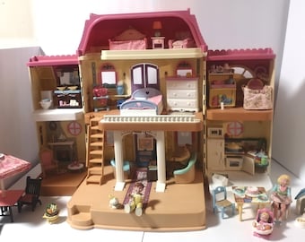 Vintage 1990s Fisher Price Loving Family Dollhouse With Lots Of Accessories