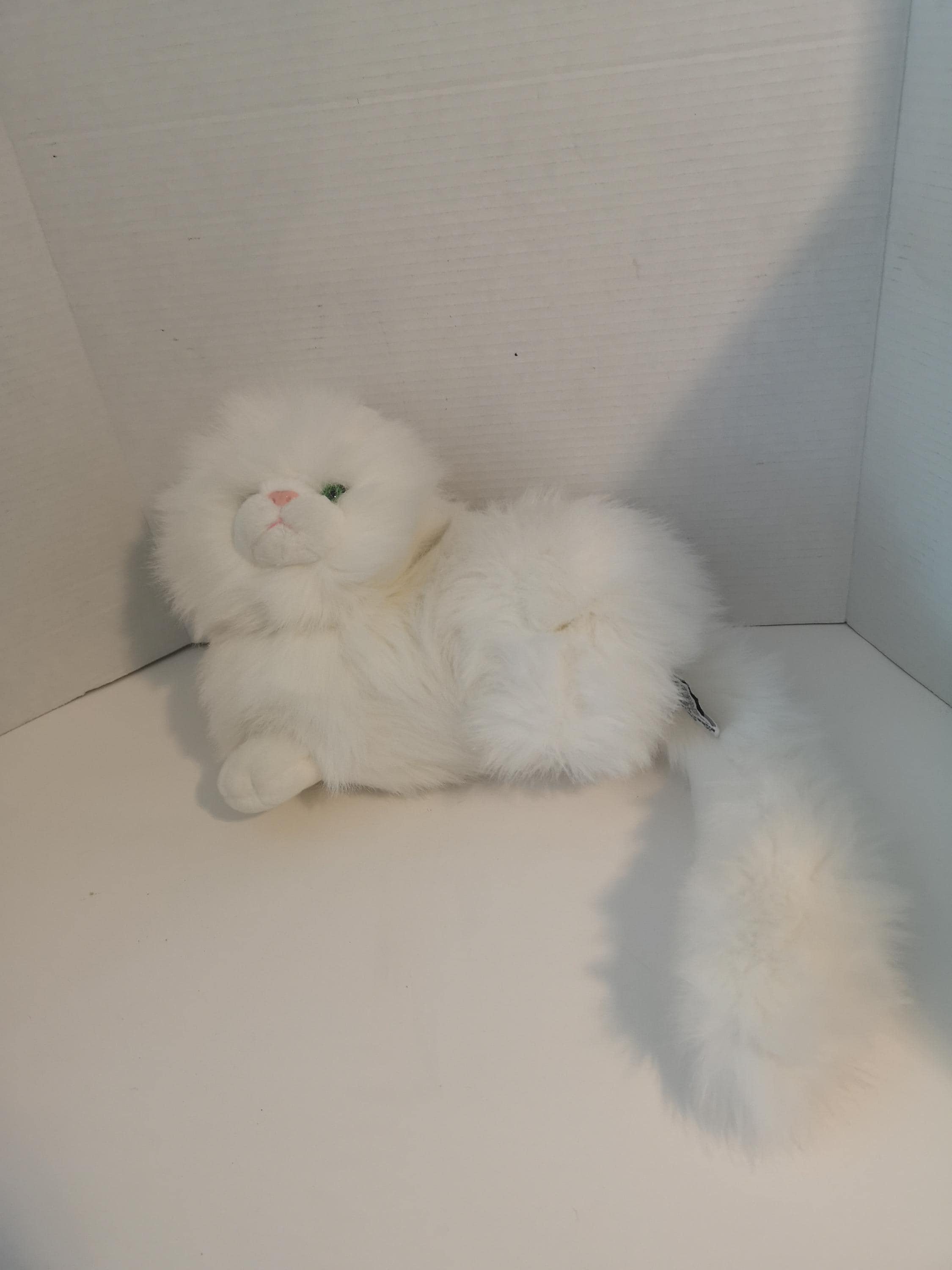 Vintage Russ Berrie White Fluffy Cat Plush Nikki 12 Vintage Russ Berrie White Fluffy Cat Plush Nikki 12