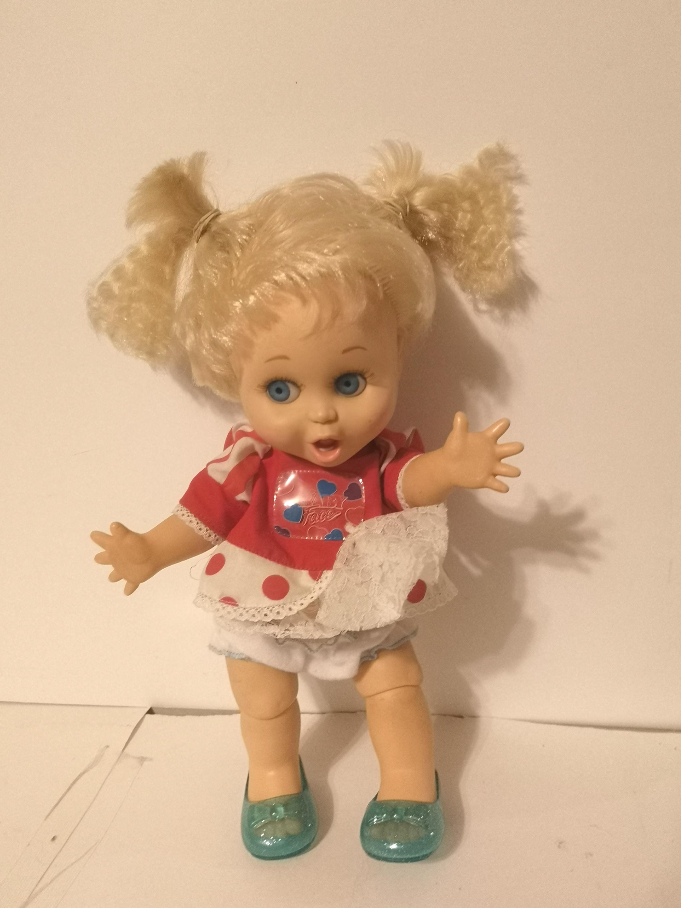 Poupée Galoob Baby Face Les Girls - Lansay So Surprised Suzie - Française - Occasion