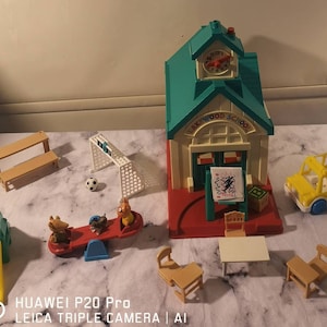 Vintage RARE Arthur PBS Kids Lakewood School House Hasbro With Lots Of Accessories