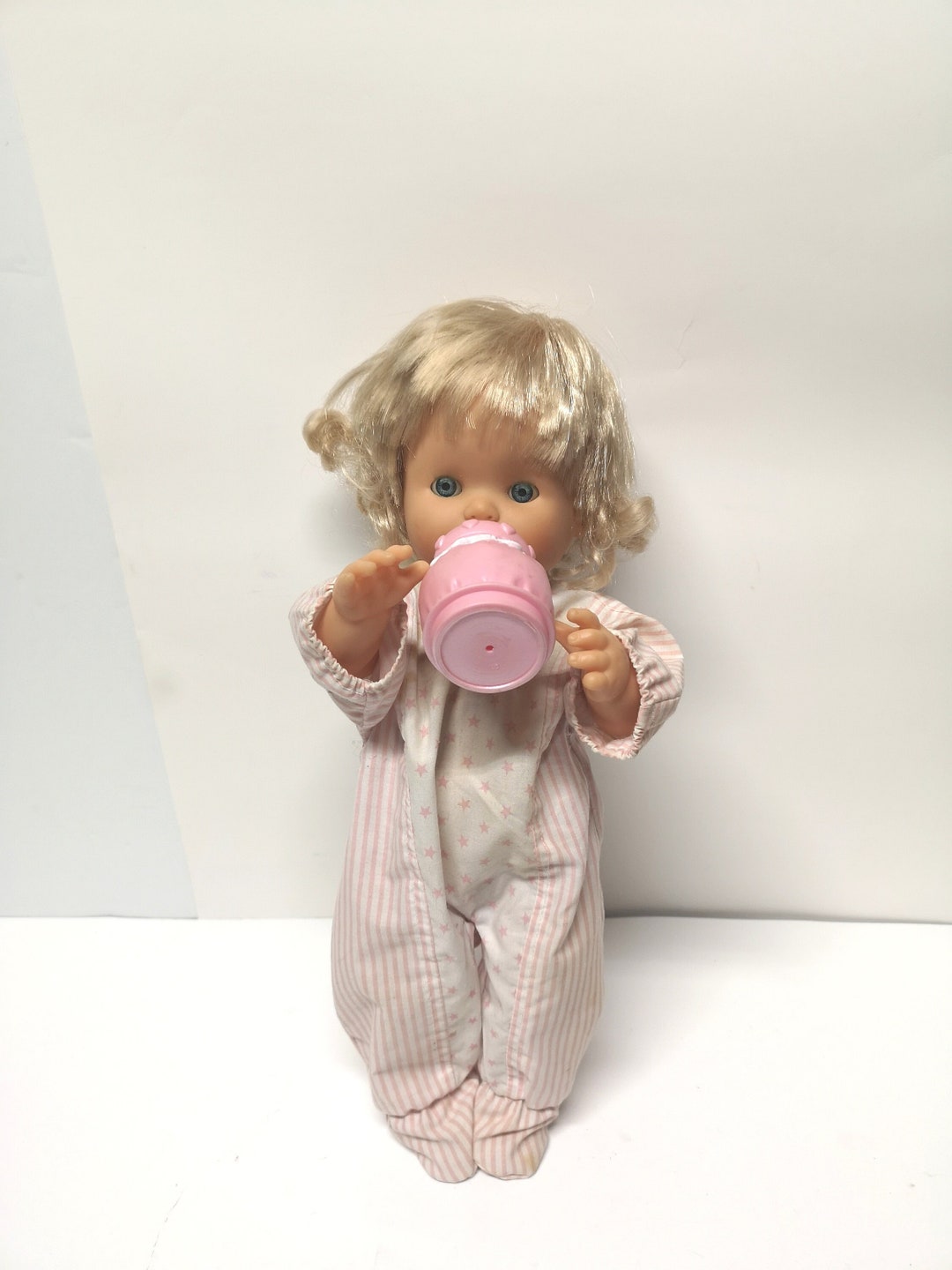 Vintage Famosa Baby Doll 15" Comes With Bottle Blonde Hair Blue Sleepy ...