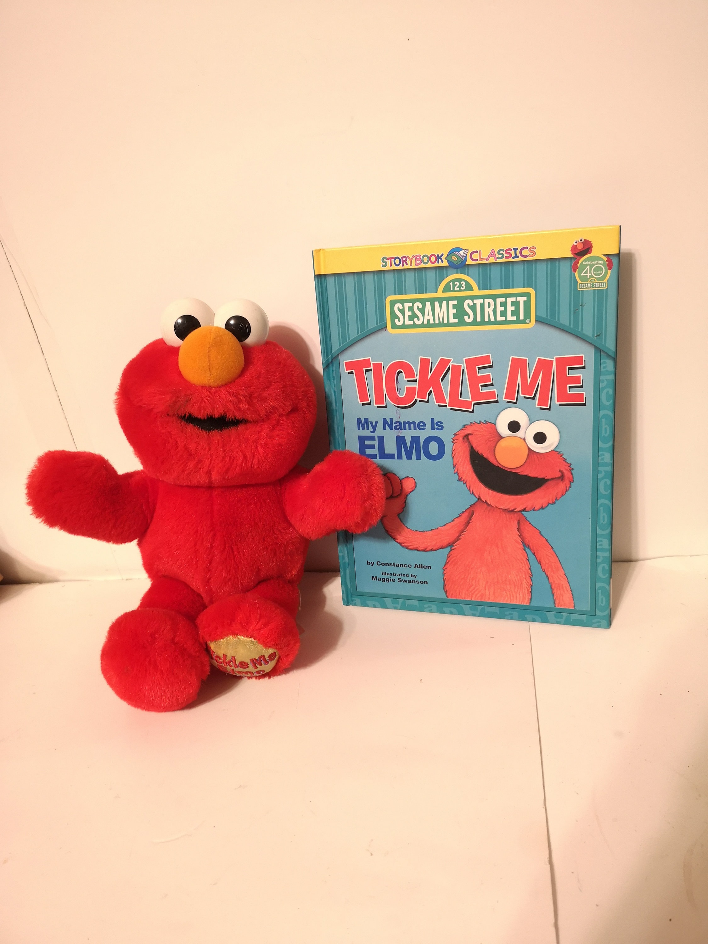 Elmo Plush Tickle My Elmo Vintage Tickle Me Elmo (working) W/ Book